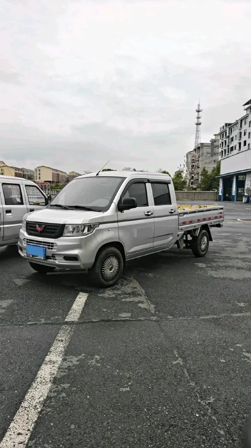 2023 WuLing RongGuang New Truck 2.0L 136HP L4 5MT,autocango,china used car exporter,china ev exporter,chinese used car exporter,chinese used ev exporter