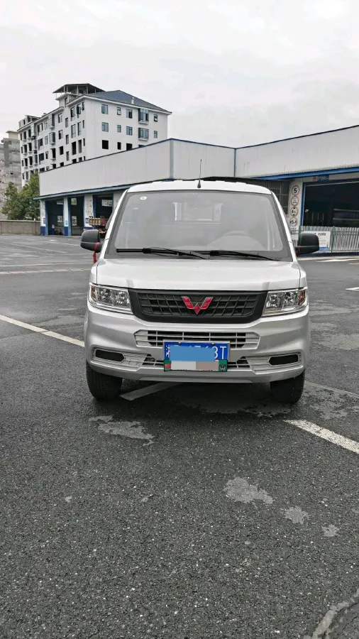 2023 WuLing RongGuang New Truck 2.0L 136HP L4 5MT,autocango,china used car exporter,china ev exporter,chinese used car exporter,chinese used ev exporter