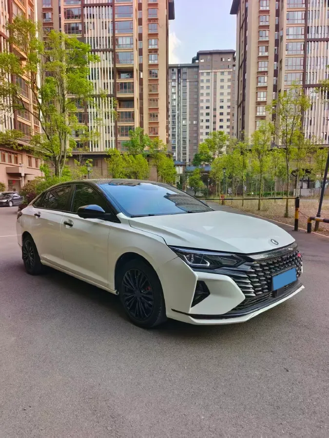 2021 DongFeng Aeolus YiXuan MAX 1.5T 190HP L4 7DCT,autocango,china used car exporter,china ev exporter,chinese used car exporter,chinese used ev exporter