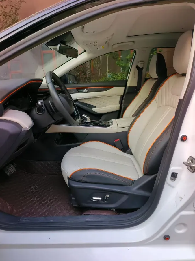 2021 DongFeng Aeolus YiXuan MAX 1.5T 190HP L4 7DCT,autocango,china used car exporter,china ev exporter,chinese used car exporter,chinese used ev exporter