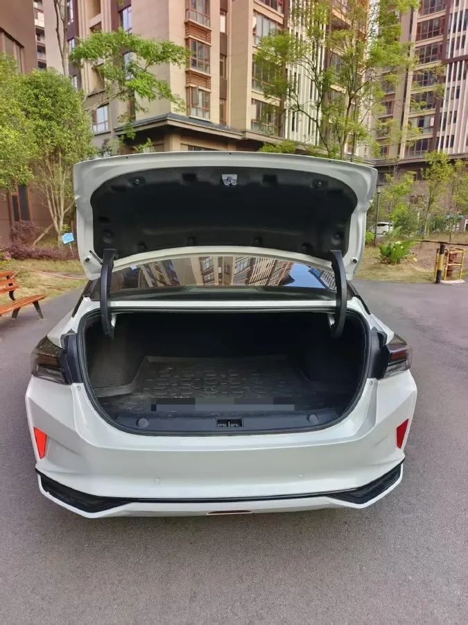 2021 DongFeng Aeolus YiXuan MAX 1.5T 190HP L4 7DCT,autocango,china used car exporter,china ev exporter,chinese used car exporter,chinese used ev exporter