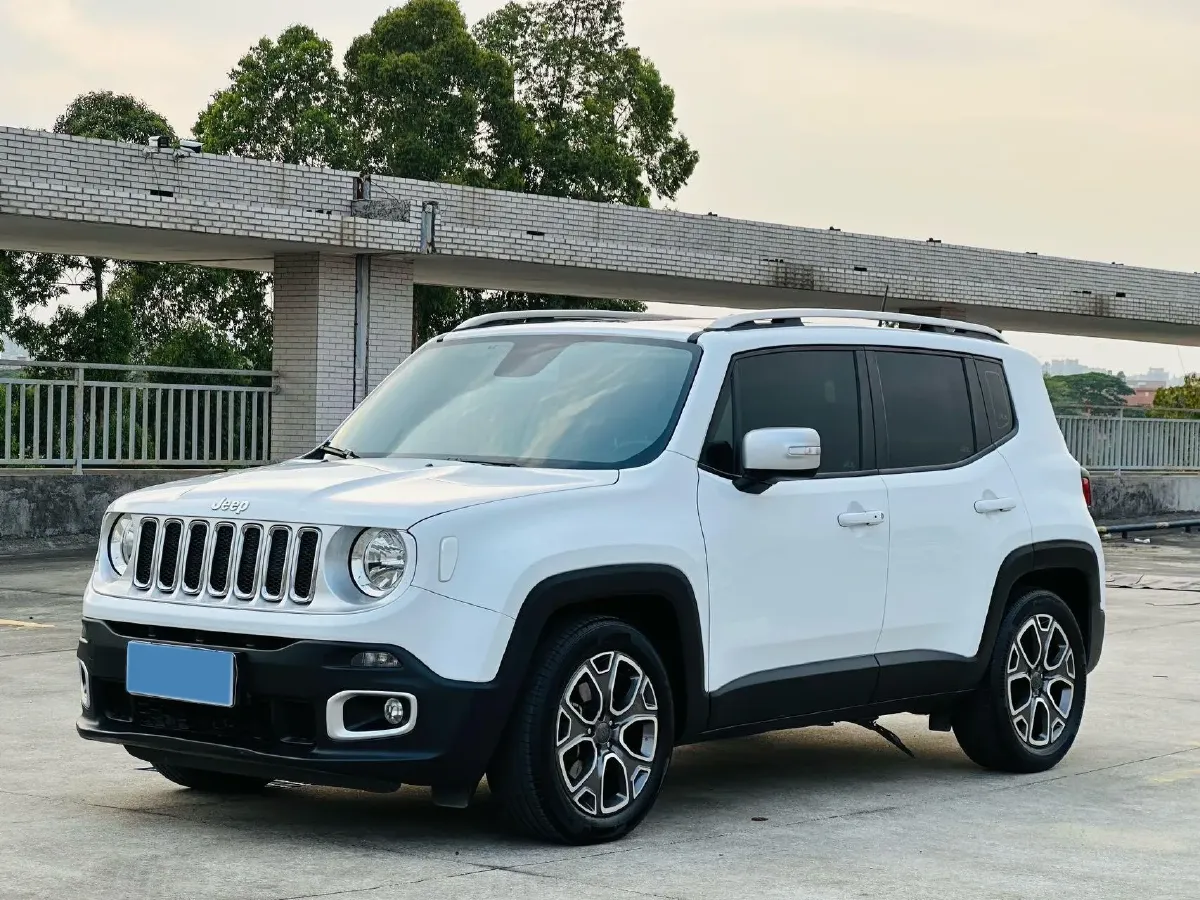 2017 Jeep Renegade 1.4T 150HP L4 7DCT,autocango,china used car exporter,china ev exporter,chinese used car exporter,chinese used ev exporter
