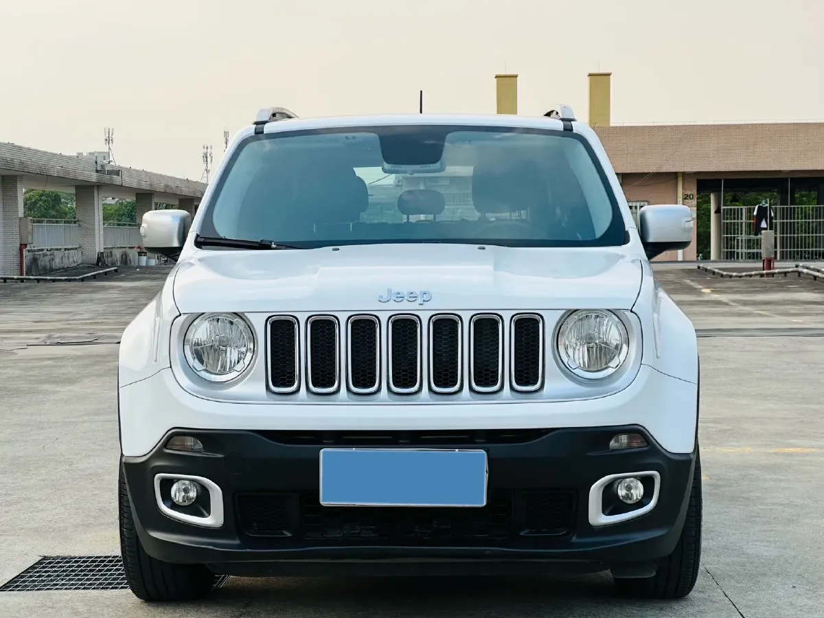 2017 Jeep Renegade 1.4T 150HP L4 7DCT,autocango,china used car exporter,china ev exporter,chinese used car exporter,chinese used ev exporter