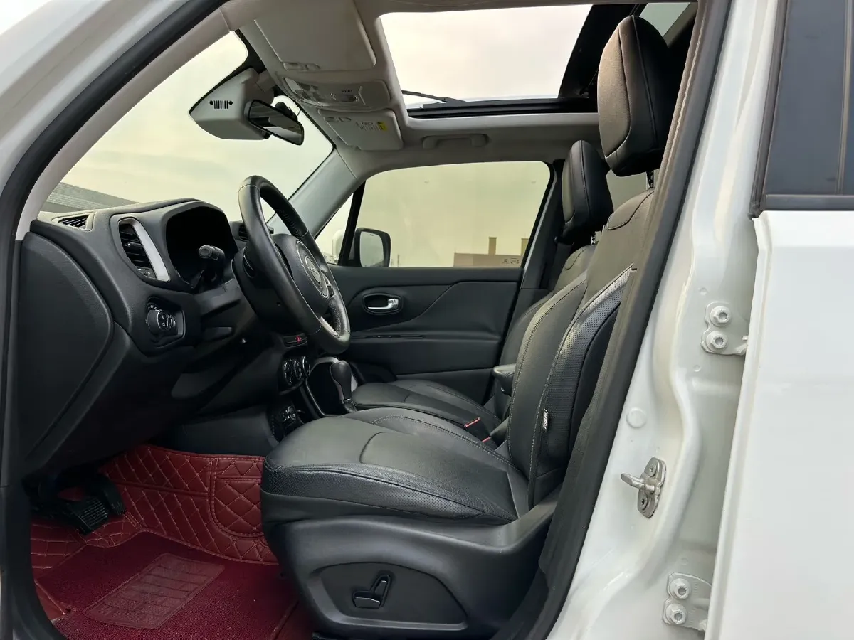 2017 Jeep Renegade 1.4T 150HP L4 7DCT,autocango,china used car exporter,china ev exporter,chinese used car exporter,chinese used ev exporter