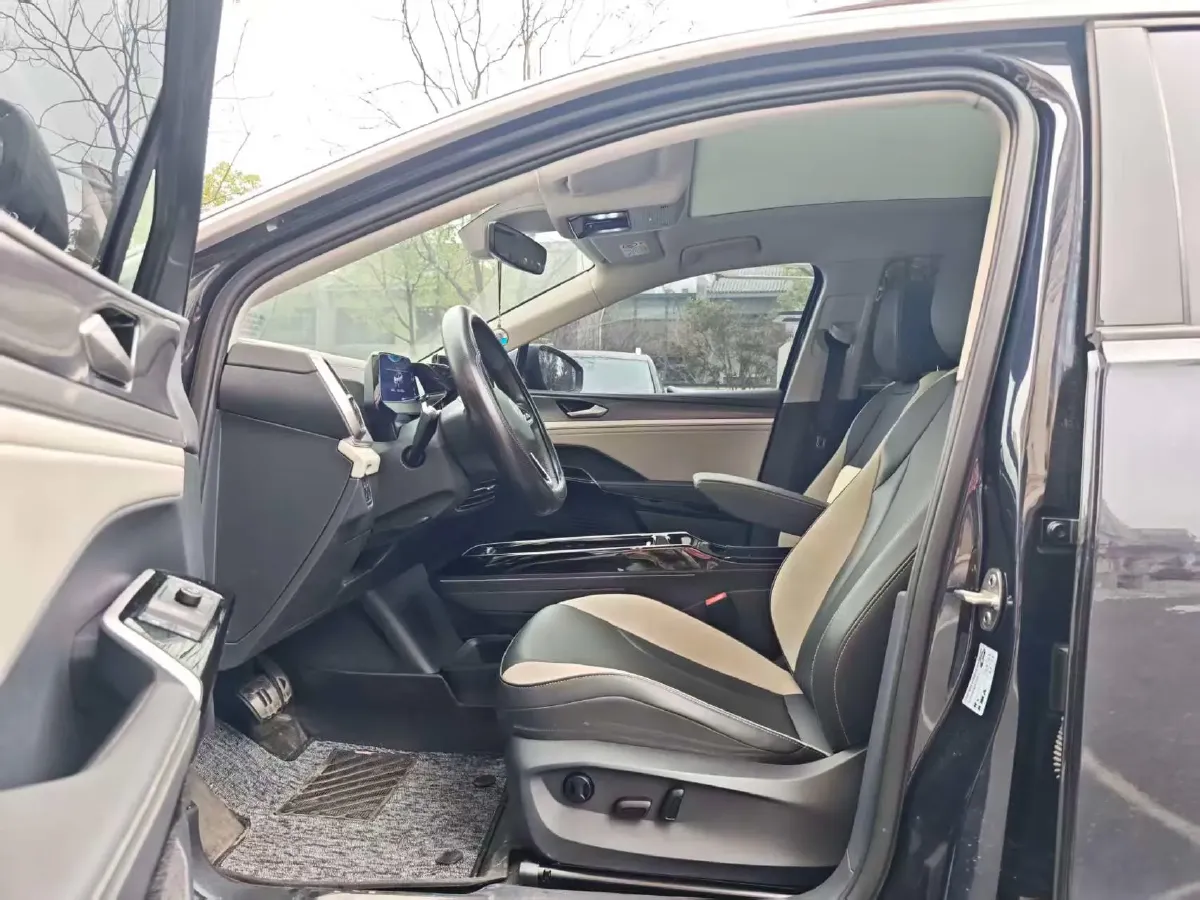 2022 Volkswagen ID.6 Crozz BEV 62.6KWH,autocango,china used car exporter,china ev exporter,chinese used car exporter,chinese used ev exporter