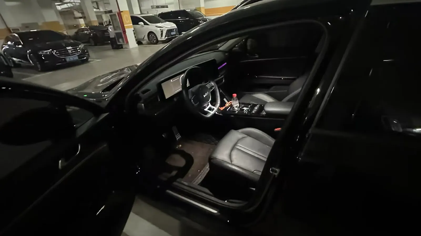 2021 Toyota Camry 2.0L 178HP L4 CVT,autocango,china used car exporter,china ev exporter,chinese used car exporter,chinese used ev exporter