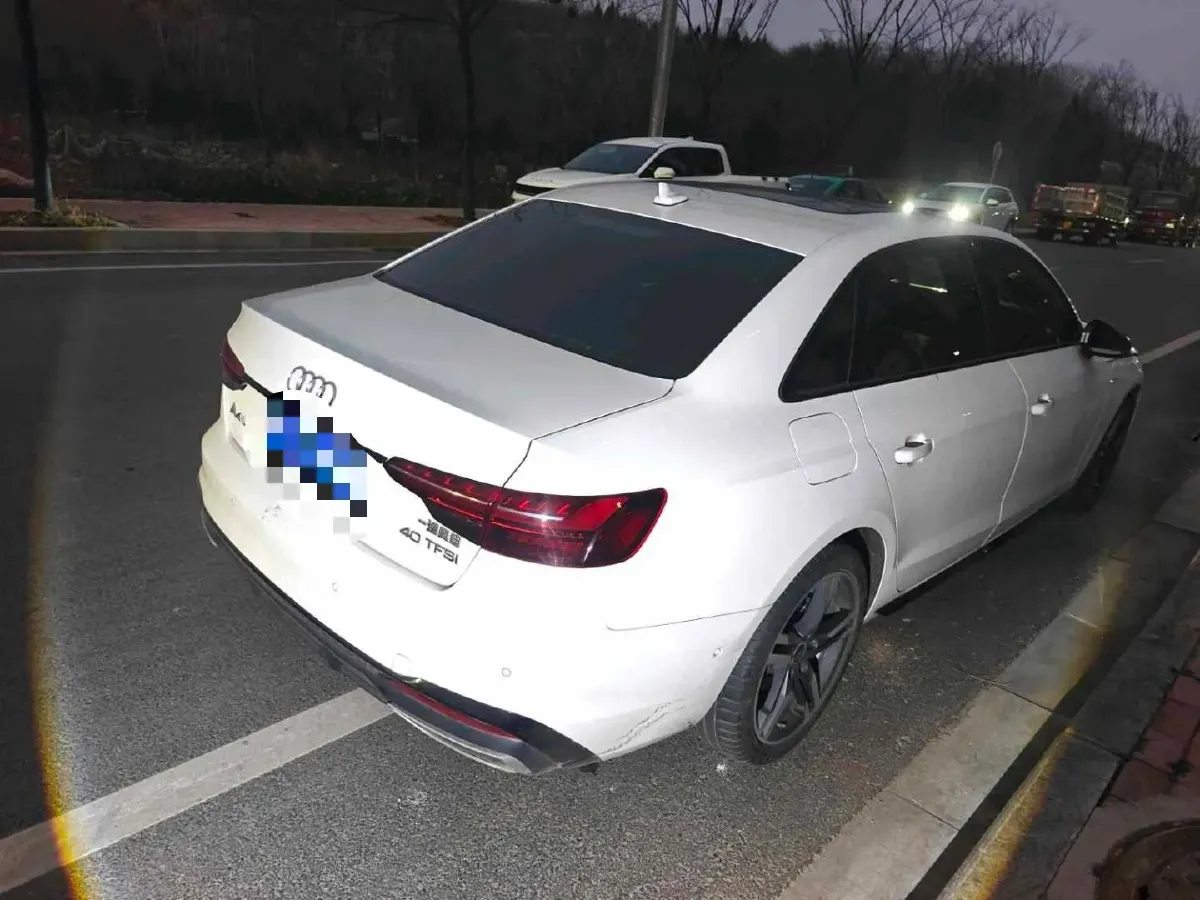 2022 Audi A4L 2.0T 190HP L4 7DCT,autocango,china used car exporter,china ev exporter,chinese used car exporter,chinese used ev exporter