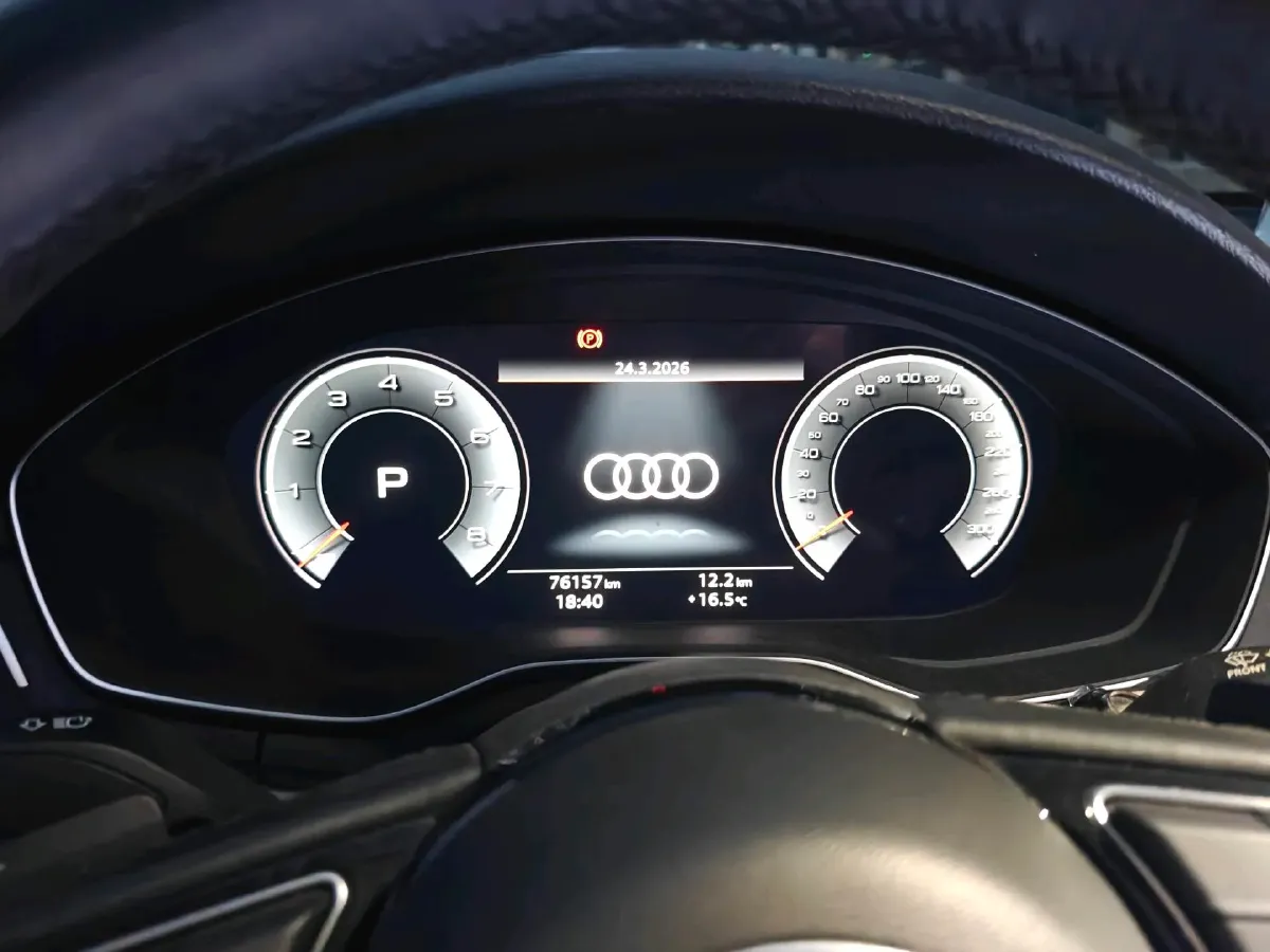 2022 Audi A4L 2.0T 190HP L4 7DCT,autocango,china used car exporter,china ev exporter,chinese used car exporter,chinese used ev exporter