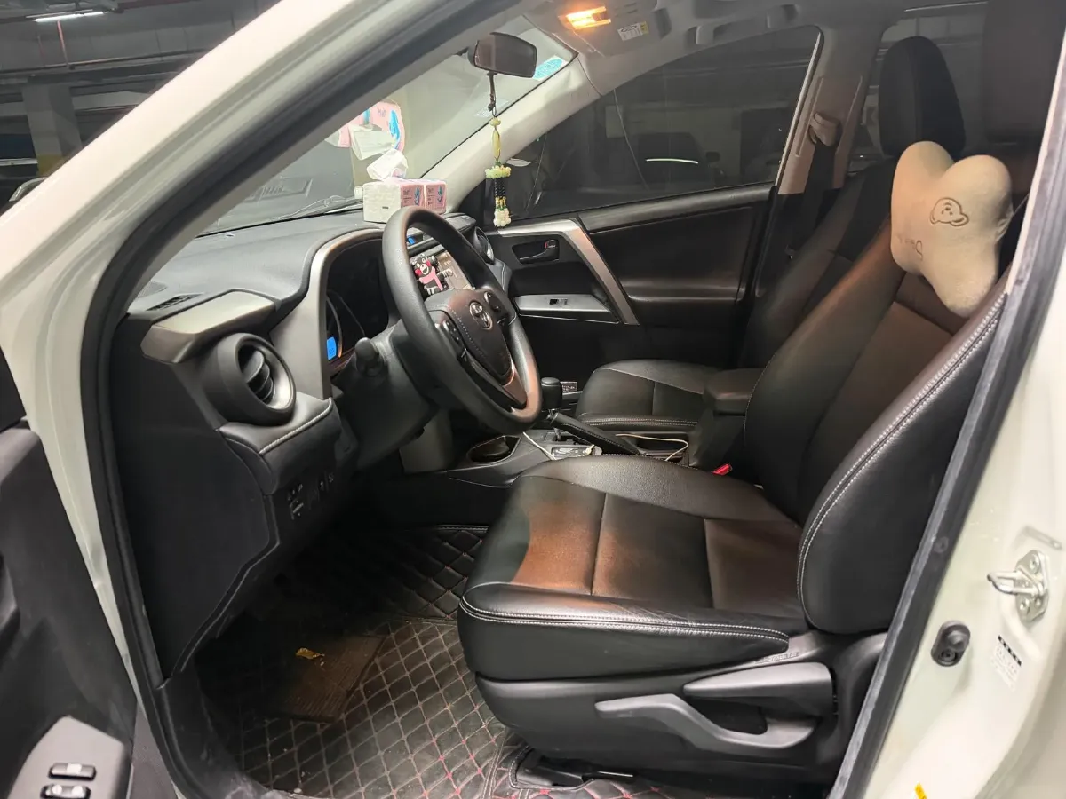 2016 Toyota Camry 2.0L 167HP L4 6AT,autocango,china used car exporter,china ev exporter,chinese used car exporter,chinese used ev exporter