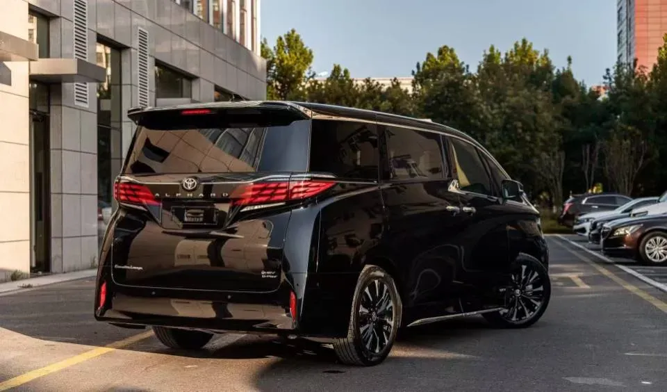 2024 Toyota Alphard 2.5L 190HP L4 E-CVT Hybrid,autocango,china used car exporter,china ev exporter,chinese used car exporter,chinese used ev exporter