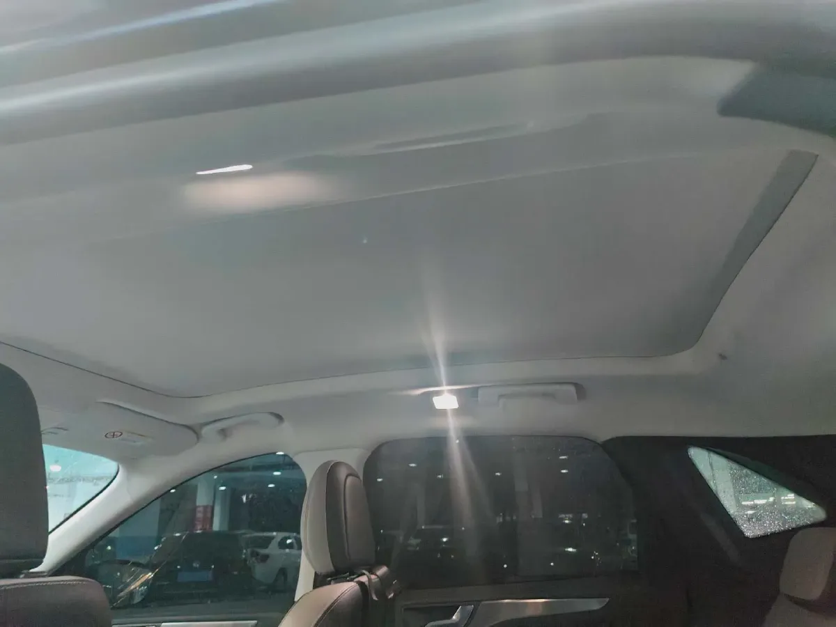 2020 Ford Escape 2.0T 248HP L4 8AT,autocango,china used car exporter,china ev exporter,chinese used car exporter,chinese used ev exporter