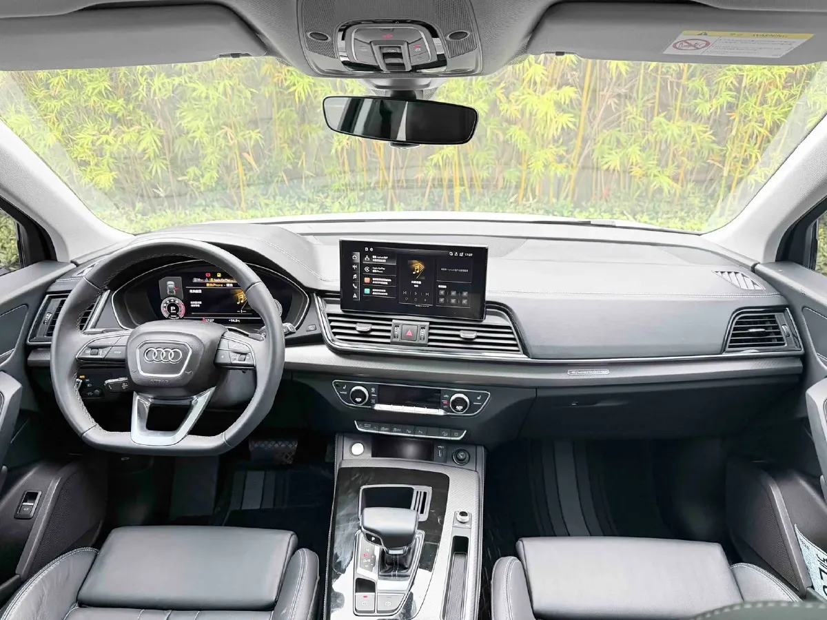 2022 Audi Q5L 2.0T 190HP L4 7DCT,autocango,china used car exporter,china ev exporter,chinese used car exporter,chinese used ev exporter