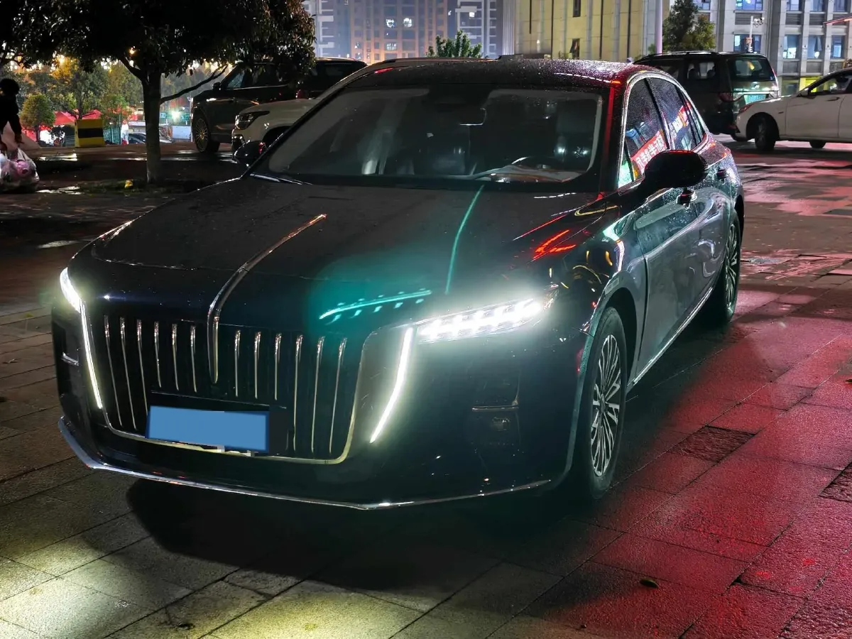 2023 HongQi H5 2.0T 224HP L4 8AT,autocango,china used car exporter,china ev exporter,chinese used car exporter,chinese used ev exporter