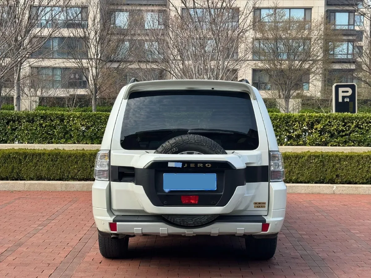 2018 Mitsubishi Pajero 3.0L 174HP V6 5AT,autocango,china used car exporter,china ev exporter,chinese used car exporter,chinese used ev exporter
