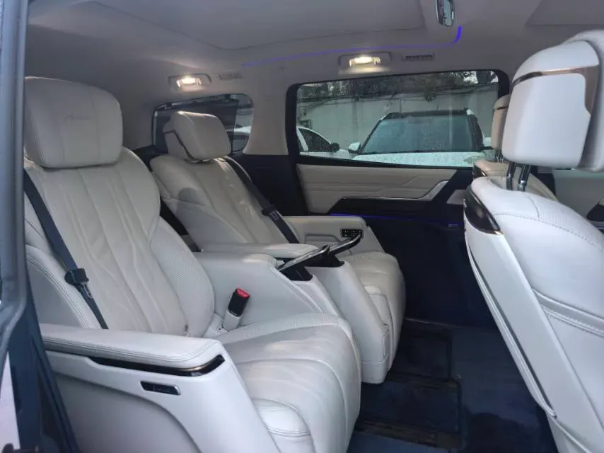 2023 Buick Century 2.0T 237HP L4 9AT,autocango,china used car exporter,china ev exporter,chinese used car exporter,chinese used ev exporter