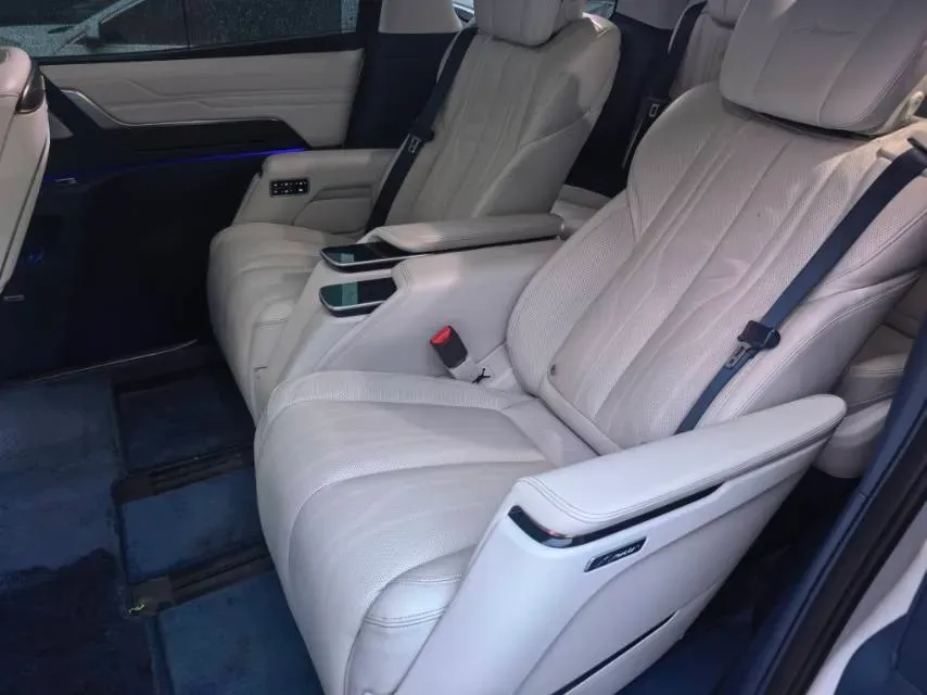 2023 Buick Century 2.0T 237HP L4 9AT,autocango,china used car exporter,china ev exporter,chinese used car exporter,chinese used ev exporter