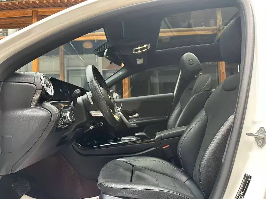2022 Mercedes-Benz A Class 1.3T 163HP L4 7DCT,autocango,china used car exporter,china ev exporter,chinese used car exporter,chinese used ev exporter