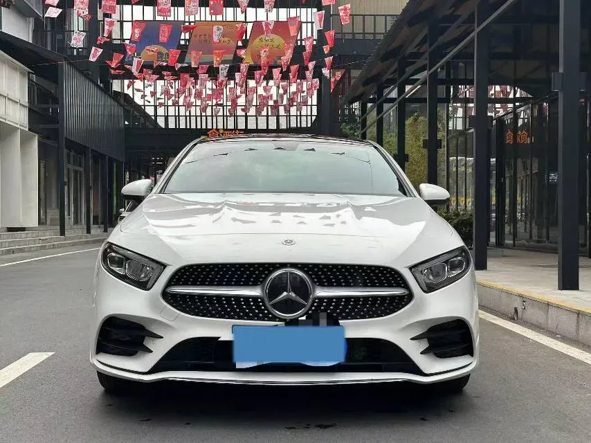 2022 Mercedes-Benz A Class 1.3T 163HP L4 7DCT,autocango,china used car exporter,china ev exporter,chinese used car exporter,chinese used ev exporter
