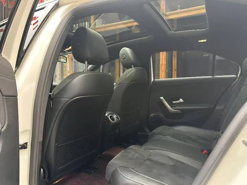2022 Mercedes-Benz A Class 1.3T 163HP L4 7DCT,autocango,china used car exporter,china ev exporter,chinese used car exporter,chinese used ev exporter