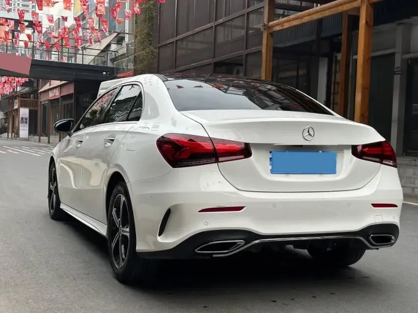 2022 Mercedes-Benz A Class 1.3T 163HP L4 7DCT,autocango,china used car exporter,china ev exporter,chinese used car exporter,chinese used ev exporter