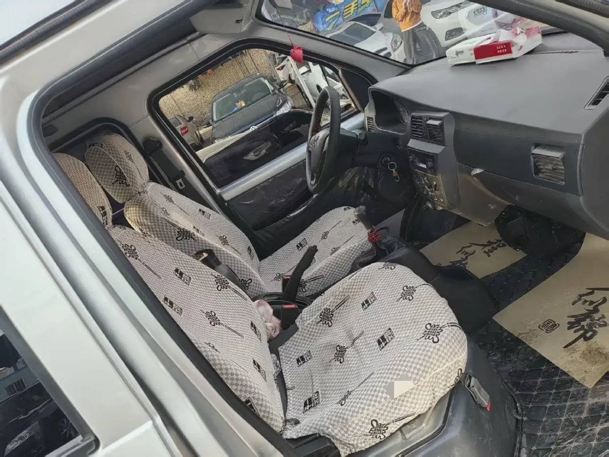 2021 WuLing RongGuang Mini Truck 1.5L 99HP L4 5MT,autocango,china used car exporter,china ev exporter,chinese used car exporter,chinese used ev exporter