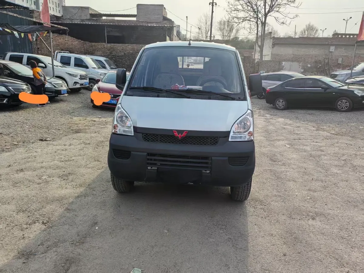 2021 WuLing RongGuang Mini Truck 1.5L 99HP L4 5MT,autocango,china used car exporter,china ev exporter,chinese used car exporter,chinese used ev exporter