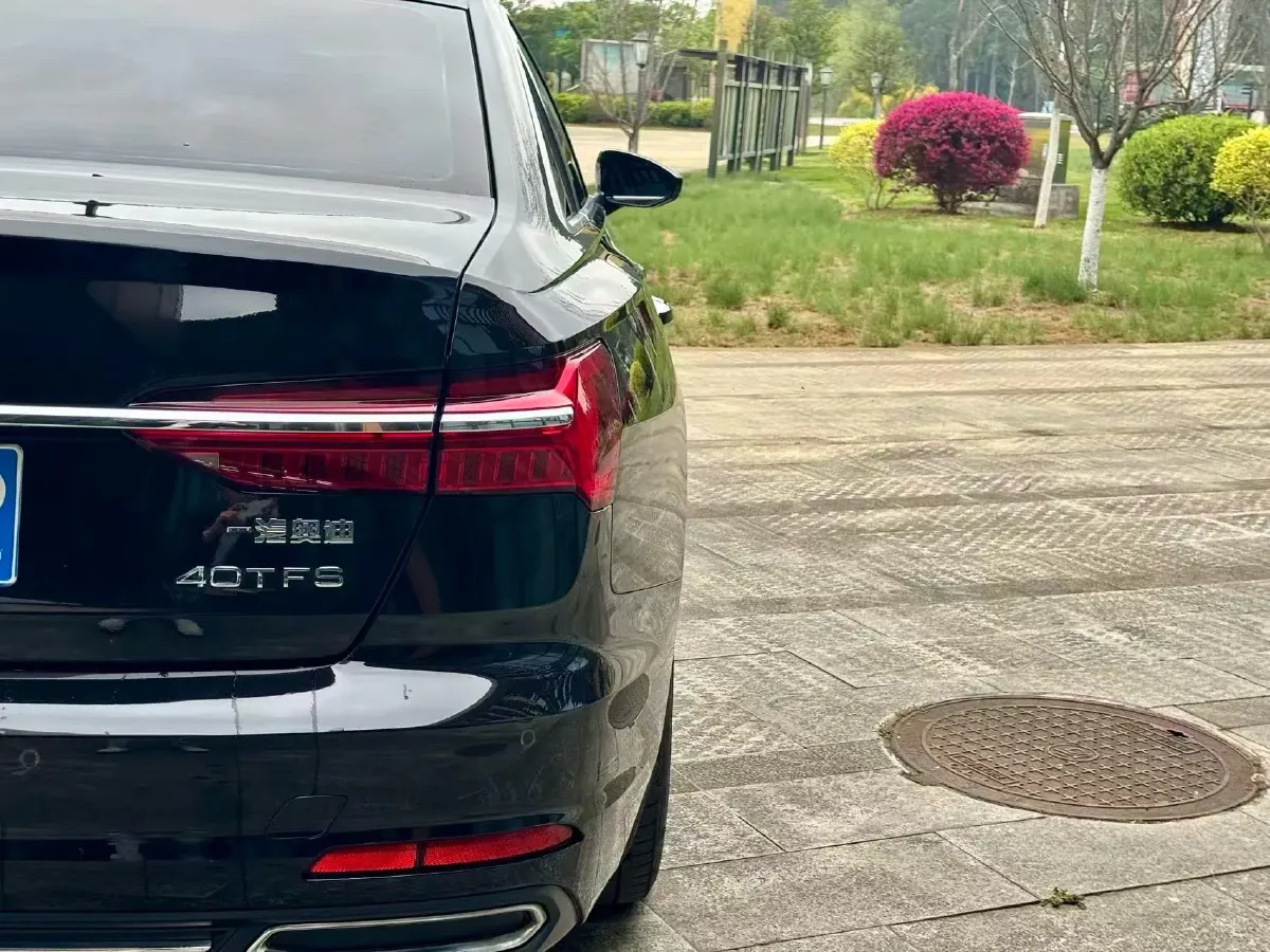 2021 Audi A6L 2.0T 190HP L4 7DCT,autocango,china used car exporter,china ev exporter,chinese used car exporter,chinese used ev exporter