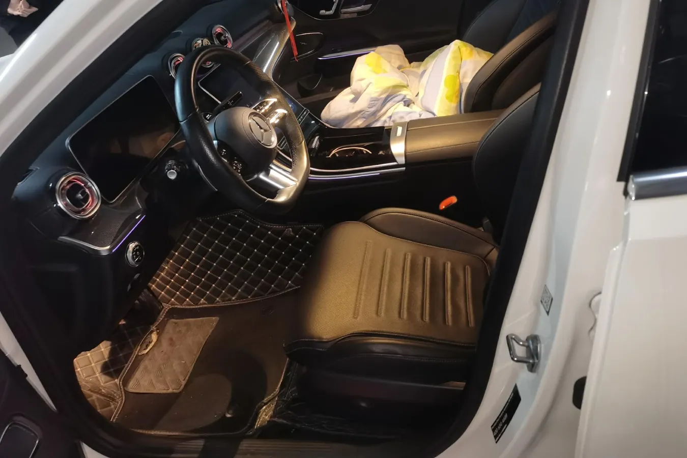 2022 Mercedes-Benz C Class 1.5T 204HP L4 9AT,autocango,china used car exporter,china ev exporter,chinese used car exporter,chinese used ev exporter