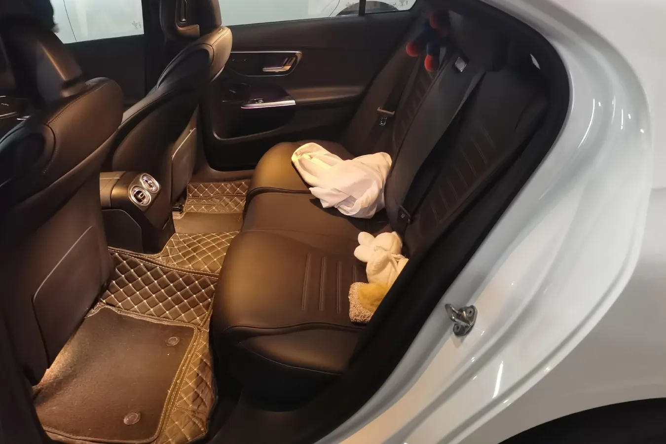 2022 Mercedes-Benz C Class 1.5T 204HP L4 9AT,autocango,china used car exporter,china ev exporter,chinese used car exporter,chinese used ev exporter