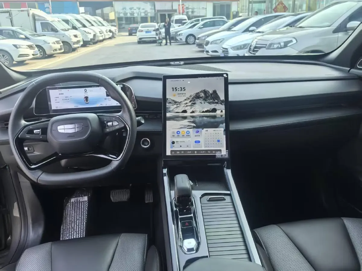 2023 Geely Azkarra 1.5T 181HP L4 7DCT,autocango,china used car exporter,china ev exporter,chinese used car exporter,chinese used ev exporter