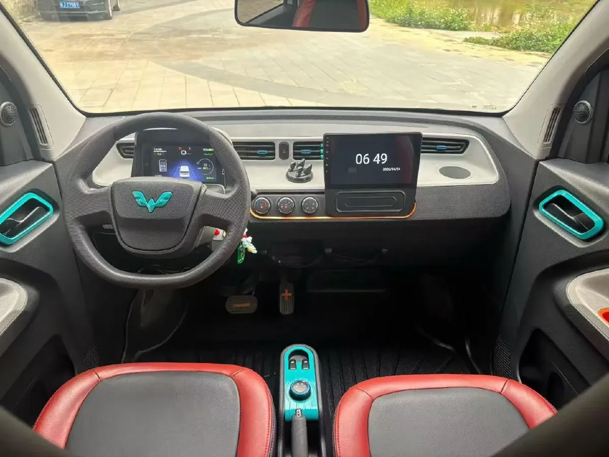 2021 WuLing HongGuang MINI EV BEV 13.8KWH,autocango,china used car exporter,china ev exporter,chinese used car exporter,chinese used ev exporter