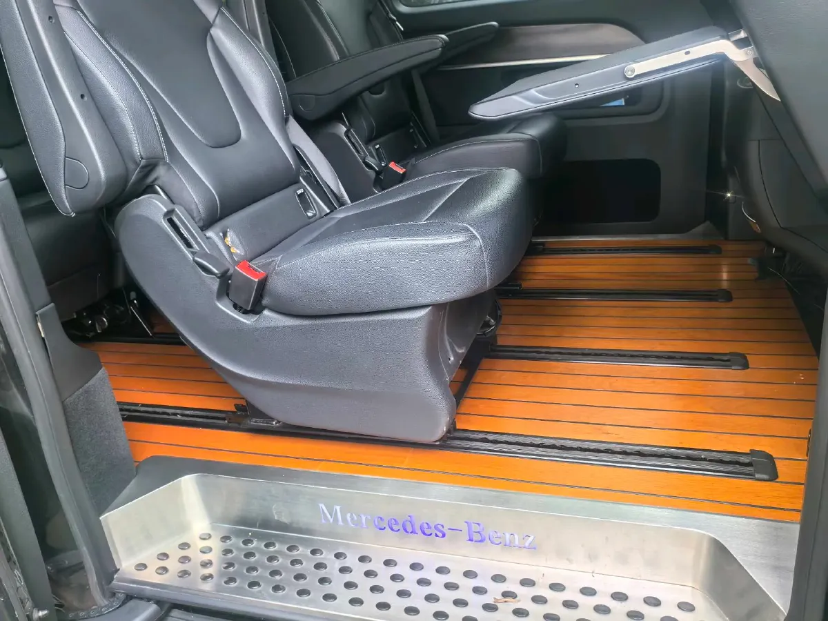 2020 Mercedes-Benz V Class 2.0T 211HP L4 9AT,autocango,china used car exporter,china ev exporter,chinese used car exporter,chinese used ev exporter