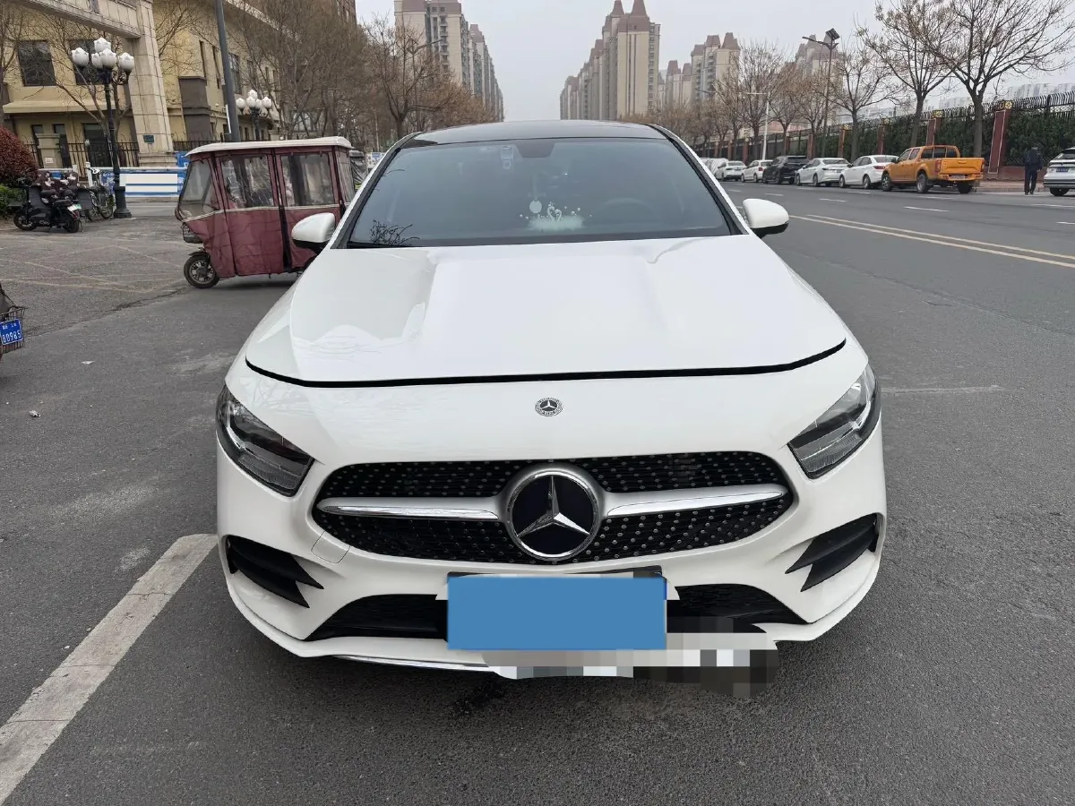 2022 Mercedes-Benz A Class 1.3T 136HP L4 7DCT,autocango,china used car exporter,china ev exporter,chinese used car exporter,chinese used ev exporter