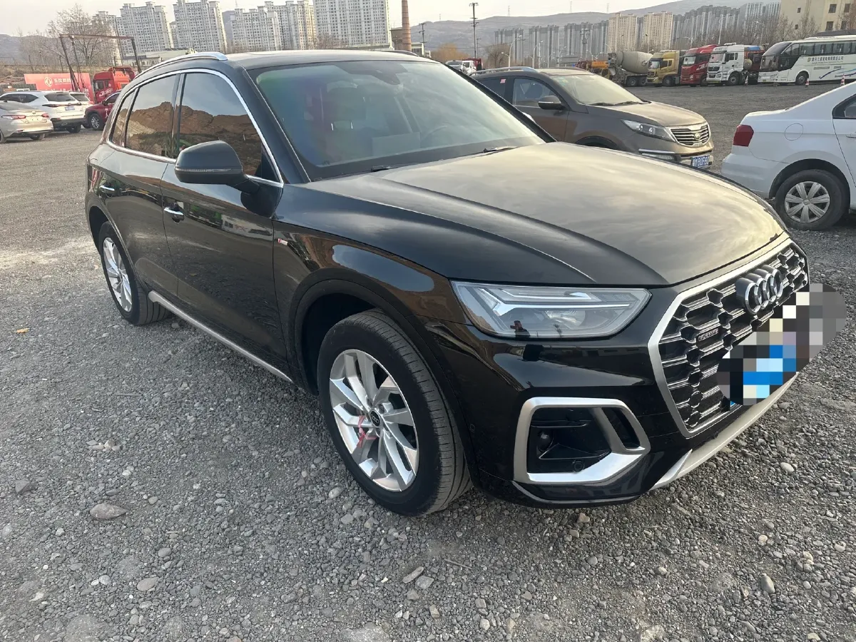 2022 Audi Q5L 2.0T 190HP L4 7DCT,autocango,china used car exporter,china ev exporter,chinese used car exporter,chinese used ev exporter