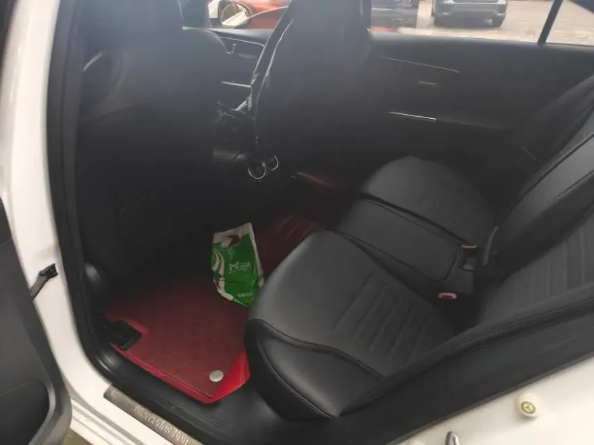 2023 Mercedes-Benz C Class 1.5T 170HP L4 9AT,autocango,china used car exporter,china ev exporter,chinese used car exporter,chinese used ev exporter