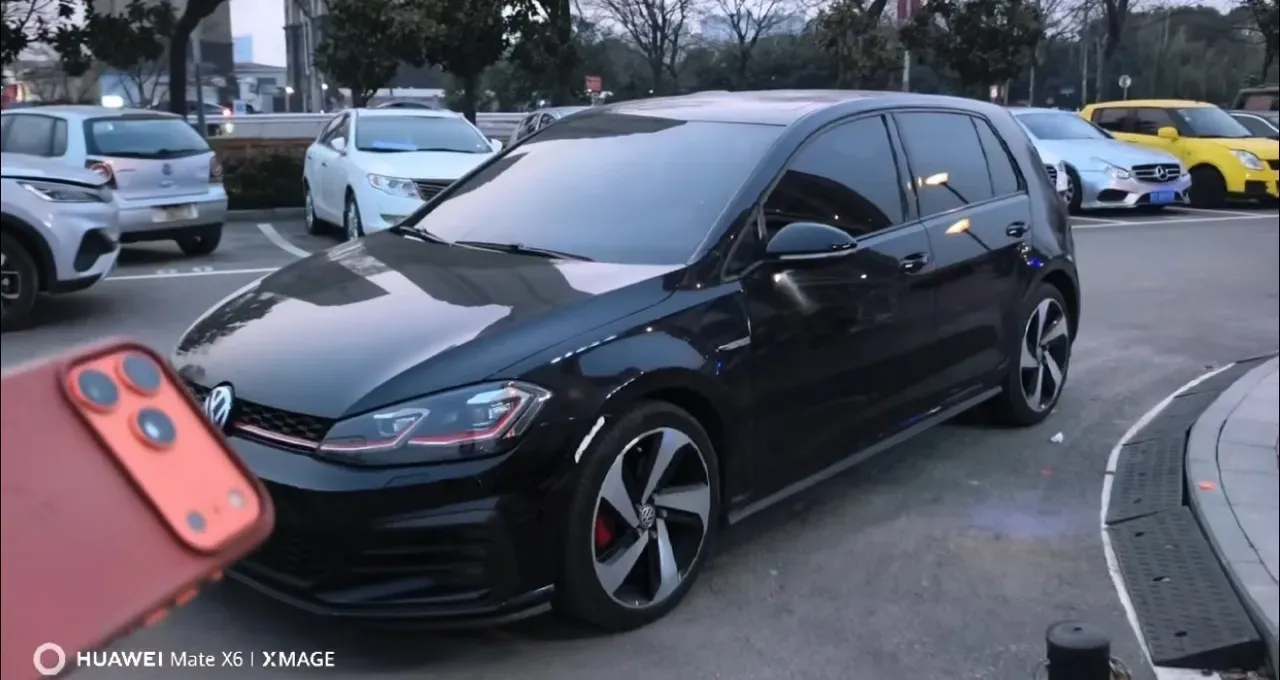 2018 Volkswagen GolfGTI 2.0T 220HP L4 7DCT,autocango,china used car exporter,china ev exporter,chinese used car exporter,chinese used ev exporter