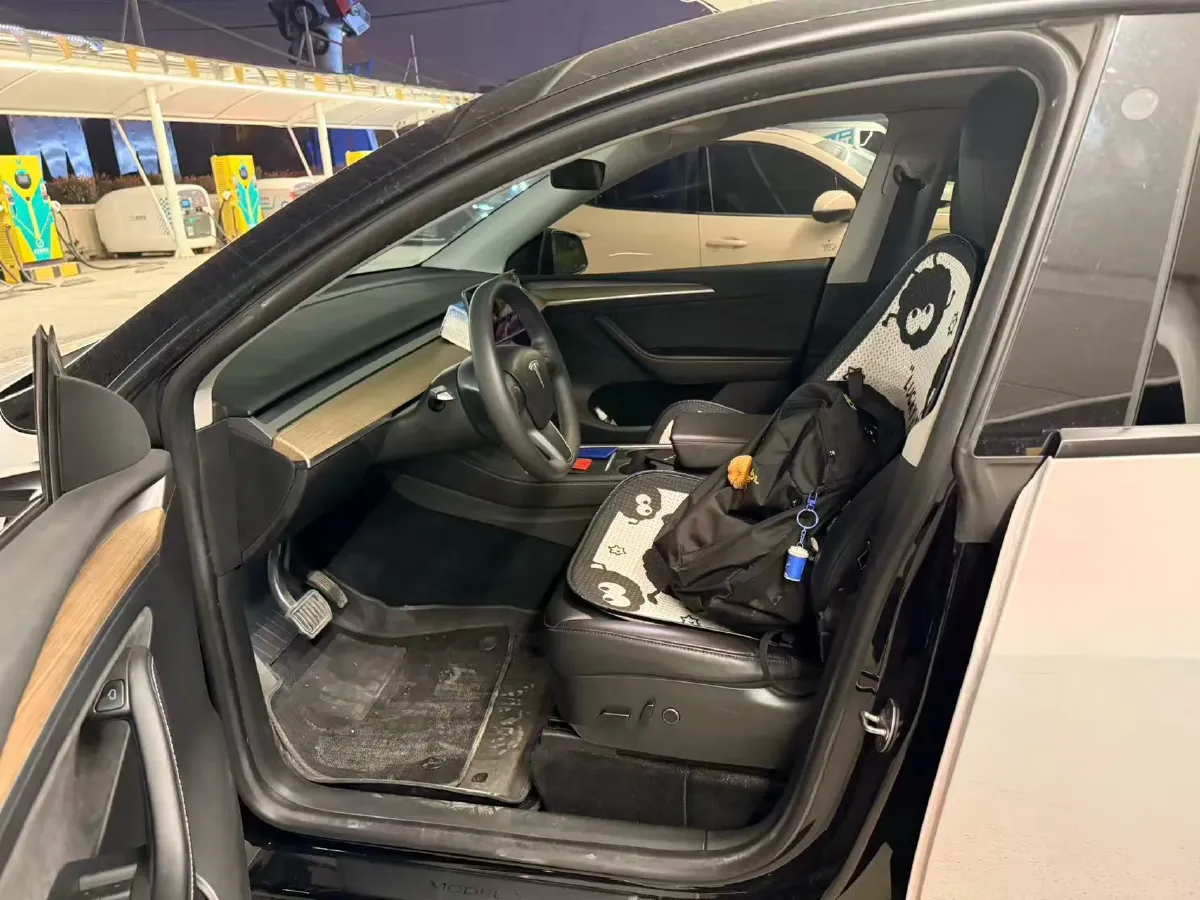 2022 Tesla Model Y BEV 60KWH,autocango,china used car exporter,china ev exporter,chinese used car exporter,chinese used ev exporter