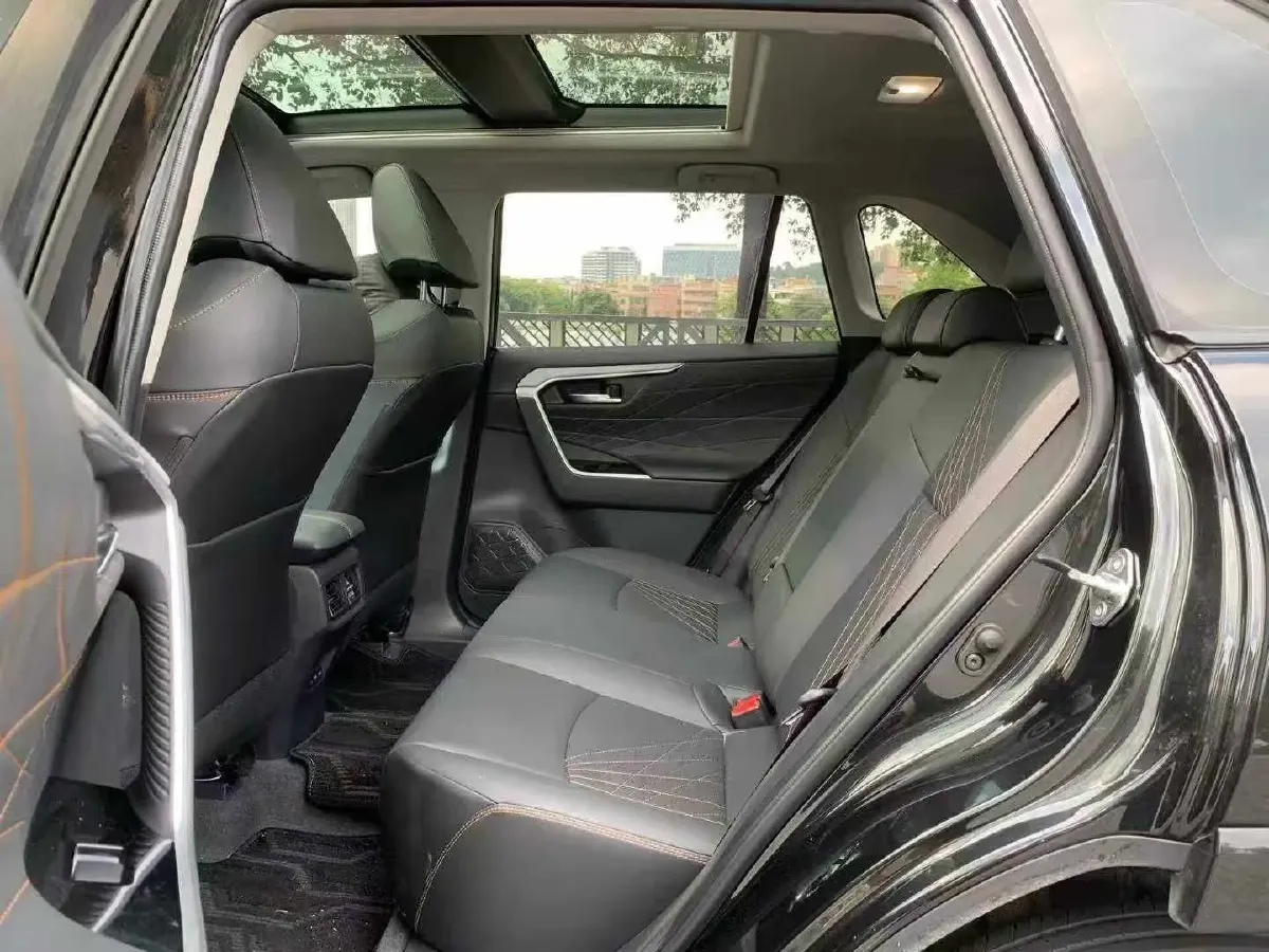 2024 Toyota RAV4 2.0L 171HP L4 CVT,autocango,china used car exporter,china ev exporter,chinese used car exporter,chinese used ev exporter