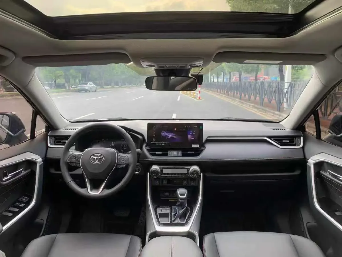 2024 Toyota RAV4 2.0L 171HP L4 CVT,autocango,china used car exporter,china ev exporter,chinese used car exporter,chinese used ev exporter