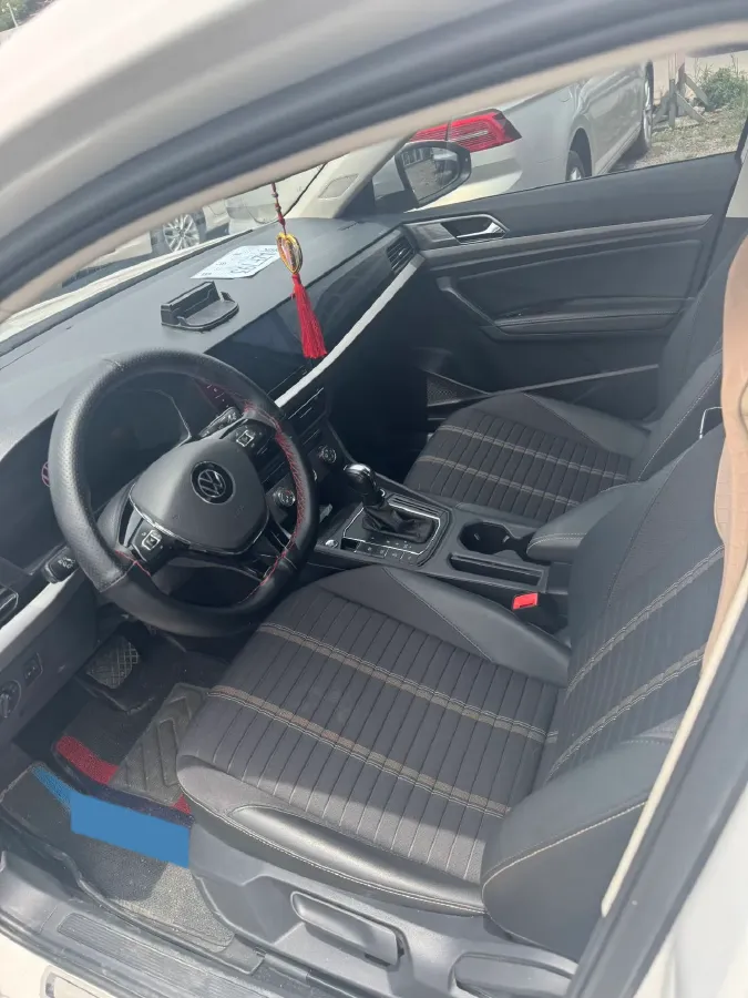 2022 Volkswagen T-Roc 1.4T 150HP L4 7DCT,autocango,china used car exporter,china ev exporter,chinese used car exporter,chinese used ev exporter