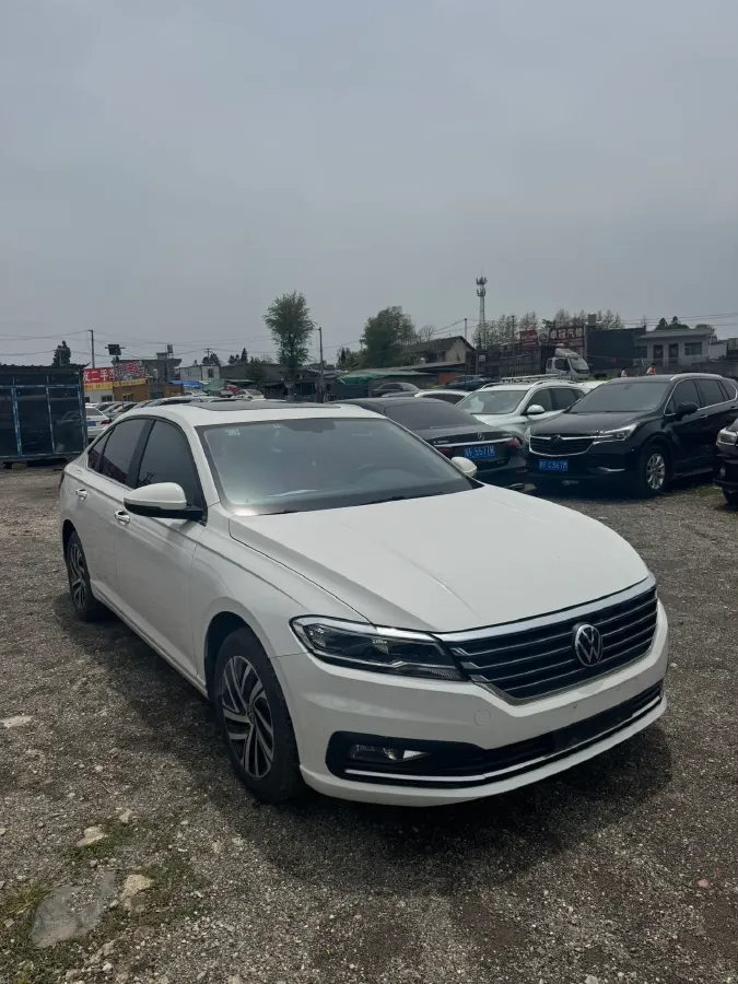 2022 Volkswagen T-Roc 1.4T 150HP L4 7DCT,autocango,china used car exporter,china ev exporter,chinese used car exporter,chinese used ev exporter