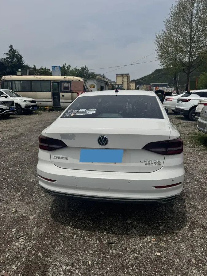 2022 Volkswagen T-Roc 1.4T 150HP L4 7DCT,autocango,china used car exporter,china ev exporter,chinese used car exporter,chinese used ev exporter