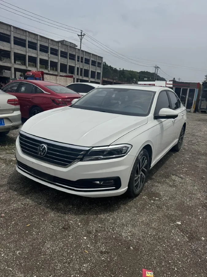 2022 Volkswagen T-Roc 1.4T 150HP L4 7DCT,autocango,china used car exporter,china ev exporter,chinese used car exporter,chinese used ev exporter