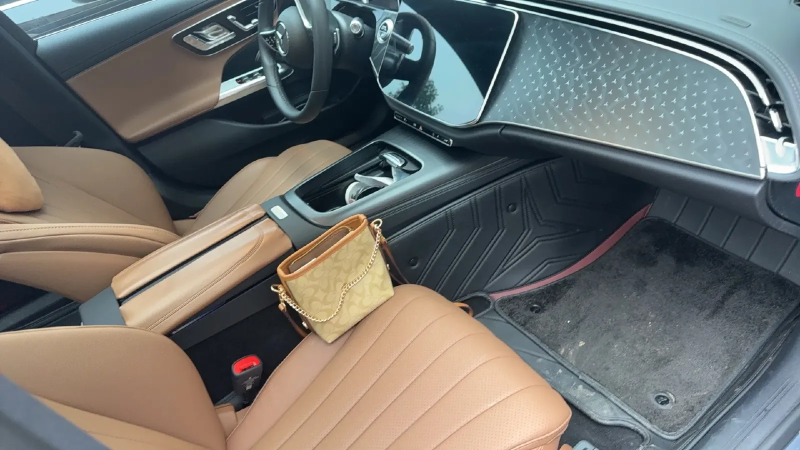 2025 Mercedes-Benz E Class 2.0T 204HP L4 9AT,autocango,china used car exporter,china ev exporter,chinese used car exporter,chinese used ev exporter