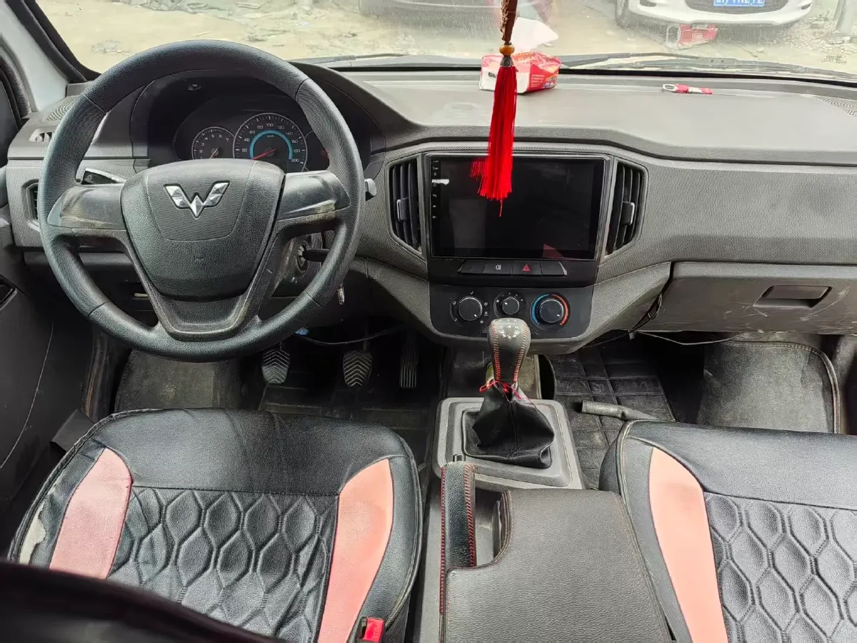 2021 WuLing RongGuang New Truck 1.8L 125HP L4 5MT,autocango,china used car exporter,china ev exporter,chinese used car exporter,chinese used ev exporter