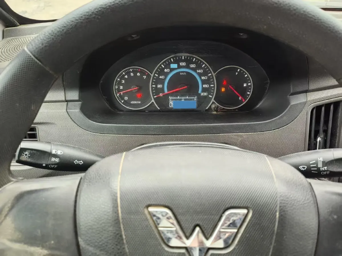 2021 WuLing RongGuang New Truck 1.8L 125HP L4 5MT,autocango,china used car exporter,china ev exporter,chinese used car exporter,chinese used ev exporter