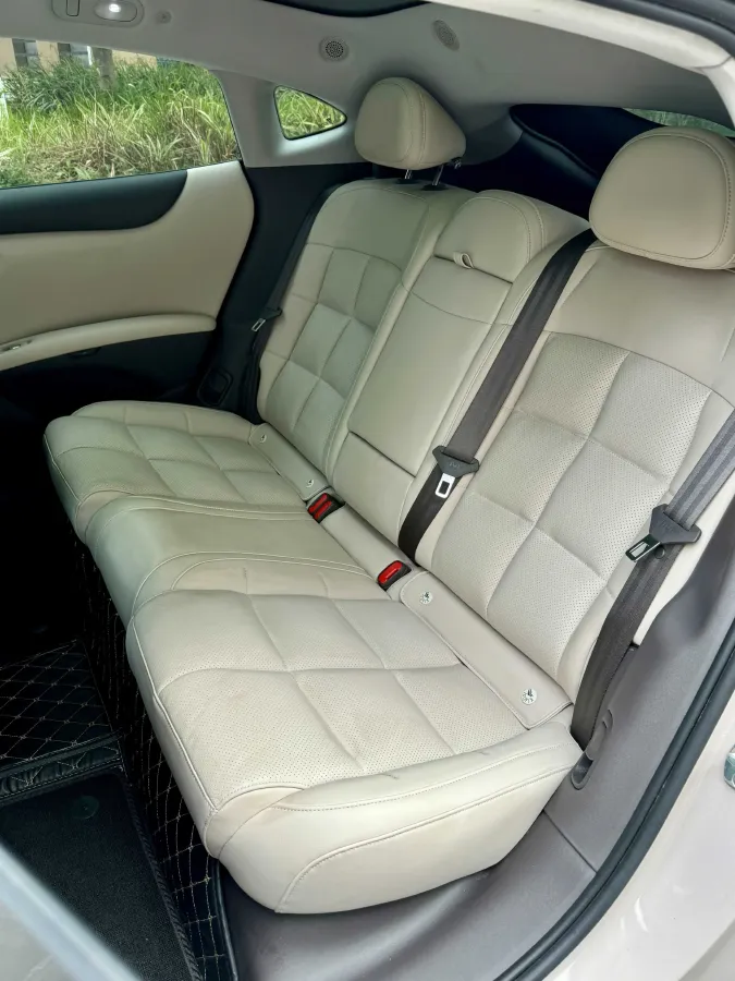 2024 IM L6 BEV 75KWH,autocango,china used car exporter,china ev exporter,chinese used car exporter,chinese used ev exporter