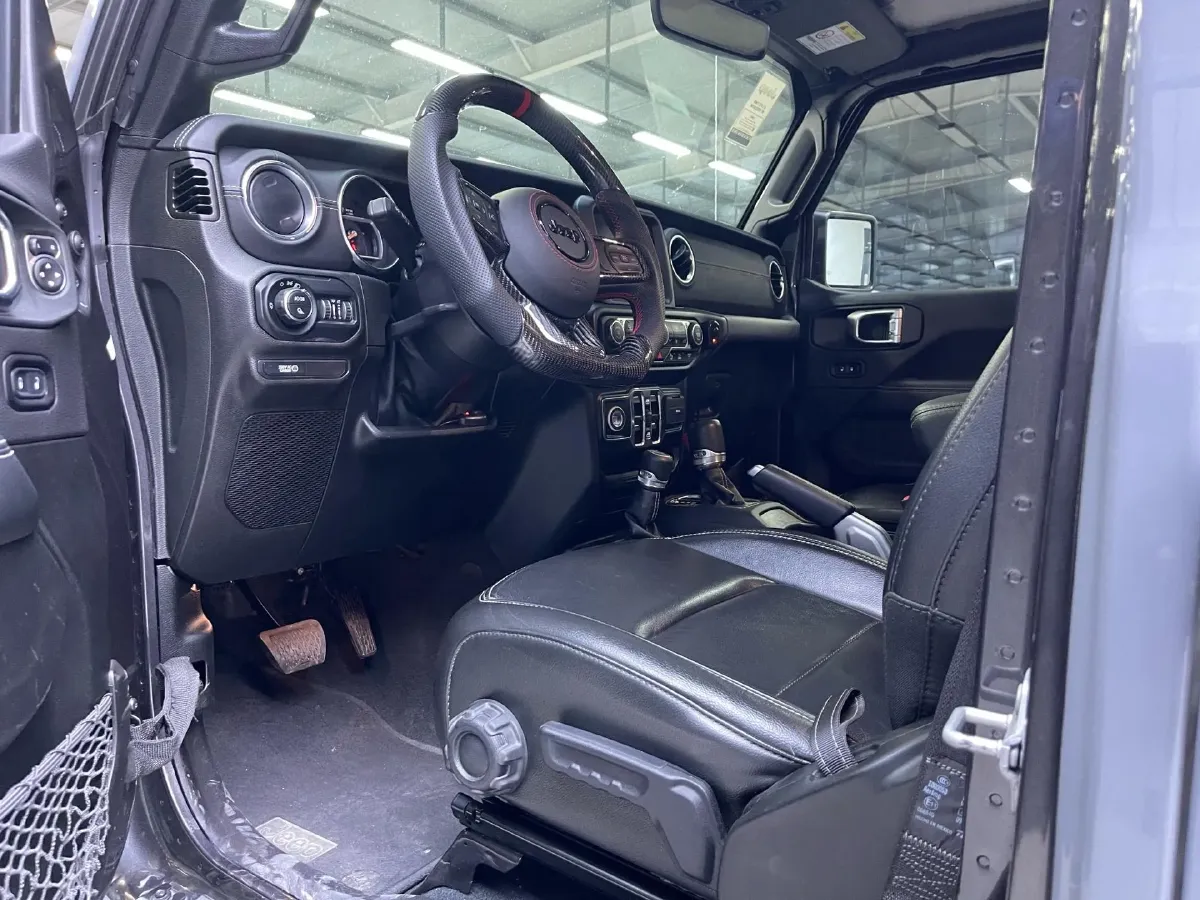2022 Jeep Gladiator 3.6L 284HP V6 8AT,autocango,china used car exporter,china ev exporter,chinese used car exporter,chinese used ev exporter