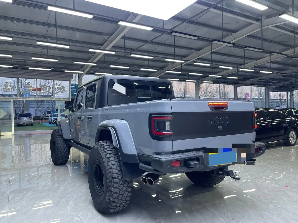 2022 Jeep Gladiator 3.6L 284HP V6 8AT,autocango,china used car exporter,china ev exporter,chinese used car exporter,chinese used ev exporter