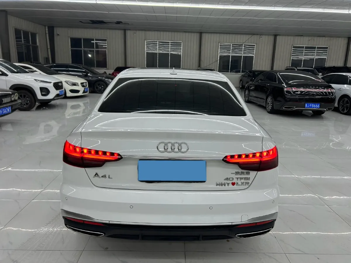 2020 Audi A4L 2.0T 190HP L4 7DCT,autocango,china used car exporter,china ev exporter,chinese used car exporter,chinese used ev exporter
